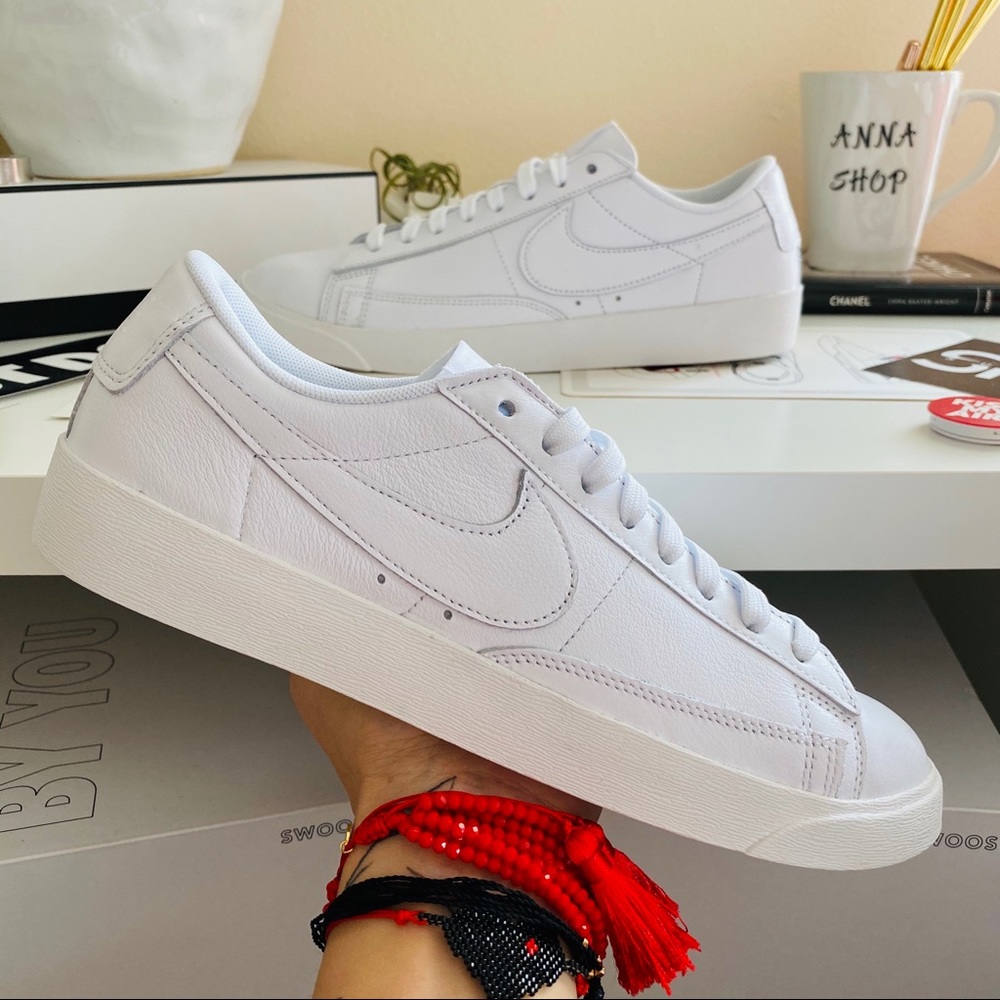 NWT Nike blazer low leather triple white - Picture 2 of 12